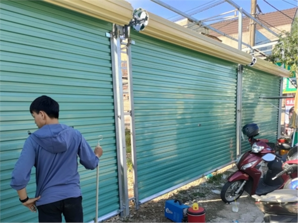 Cửa cuốn úc tấm liền dày 0.42mm