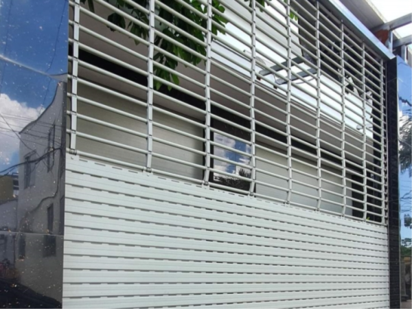 CỬA CUỐN MẮC VÕNG INOX- MẪU 02