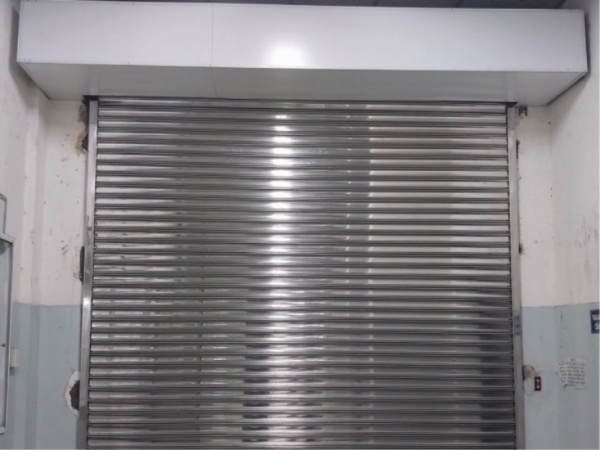 cửa cuốn đài loan inox 